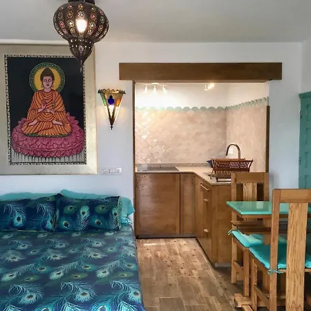 Monolocale - Quieto Ed Esclusivo - A 50 M Apartment *